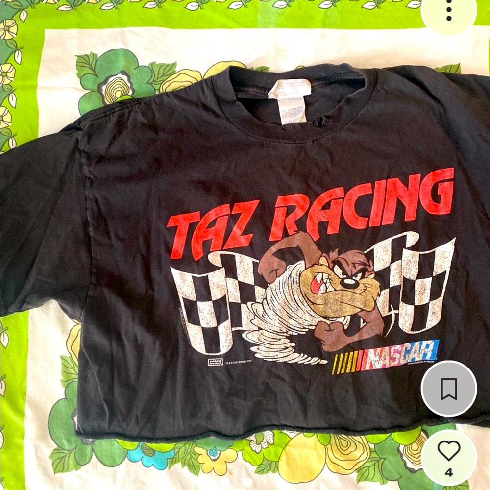 Vintage 90s Tasmanian devil cropped T shirt